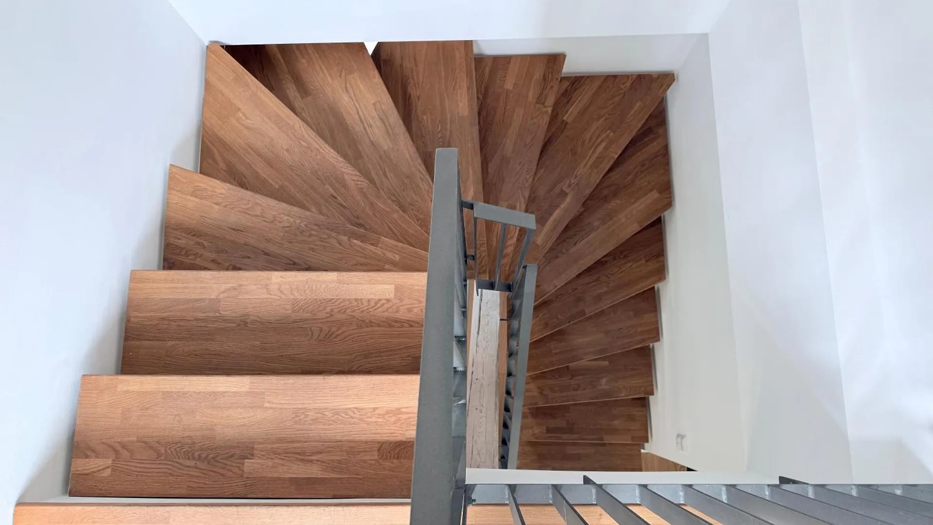 Design Apart - Penthouse Mit Dachterrasse - Bayreuth City アパート